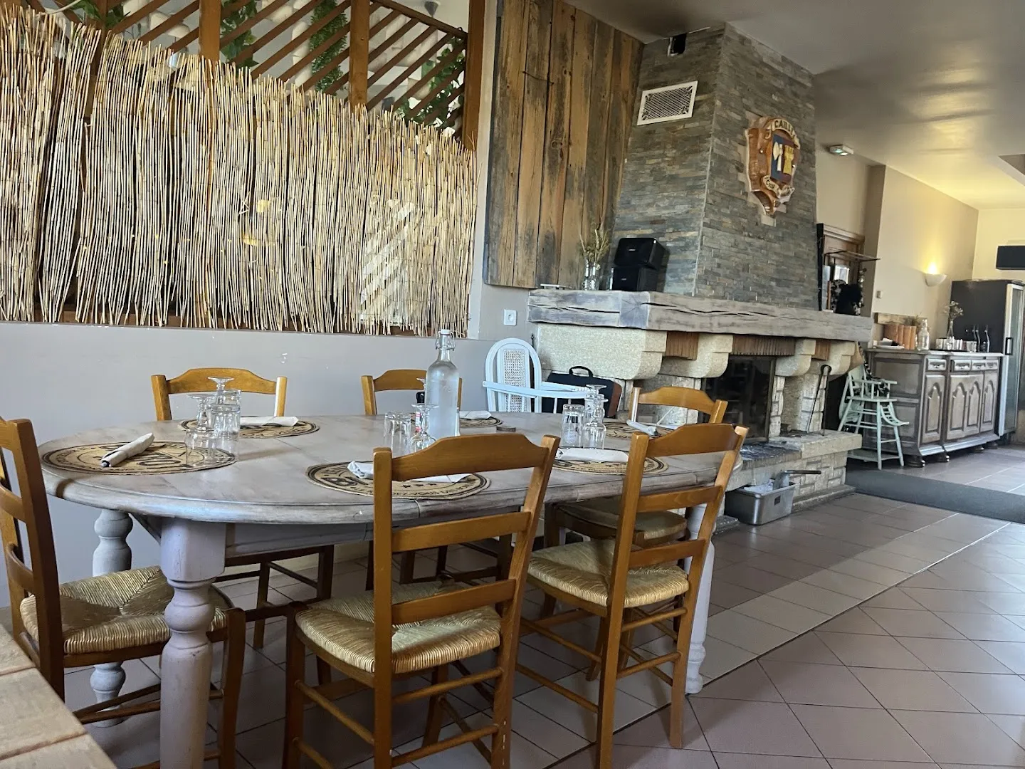 Bar Restaurant "L’ENTRE POTES"